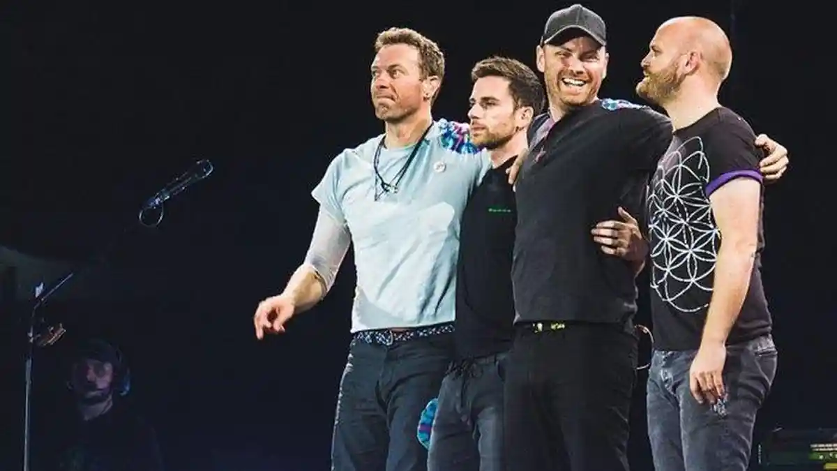 Chord Gitar Fix You - Coldplay, Kunci Mudah dari C Beserta Lirik Lagu: When You Try Your Best