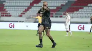 Selebrasi-gol-David-da-Silva-di-laga-Malut-United-vs-Persis-Solo.jpg
