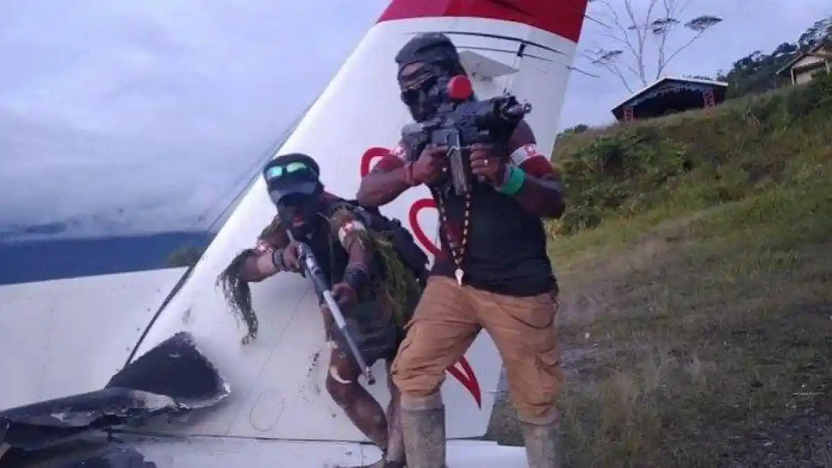 Prajurit TNI Gugur Ditembak KKB Papua saat Operasi Selamatkan Pilot Susi Air, Jasad Jatuh ke Jurang