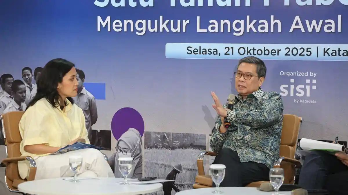 Satu Tahun Prabowo-Gibran: Pengusaha Bingung, Birokrasi Gemuk, Teknokrasi Terkikis