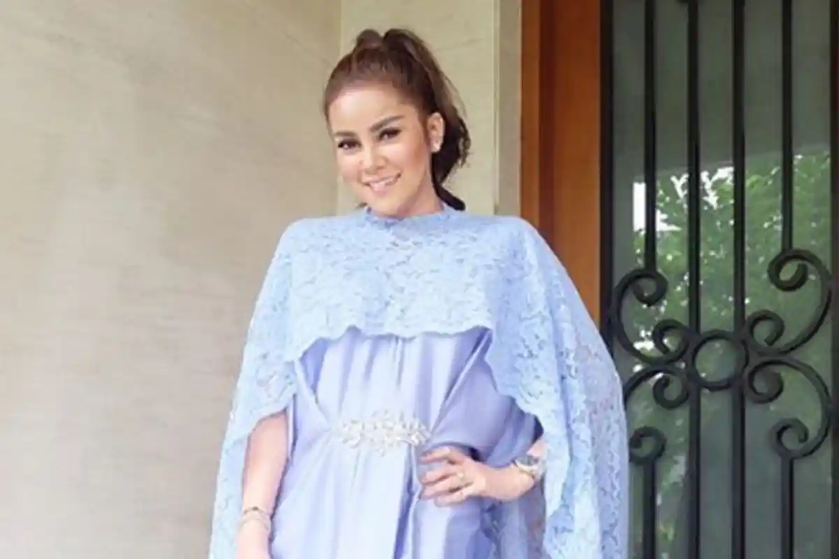 Tak Banyak yang Tahu, Olla Ramlan Selalu Gunakan alat Elektronik ini di Telinga Kanan