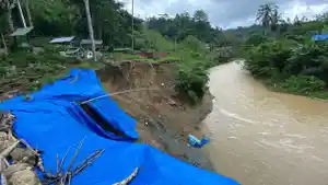 Erosi-sungai-ahakak.jpg
