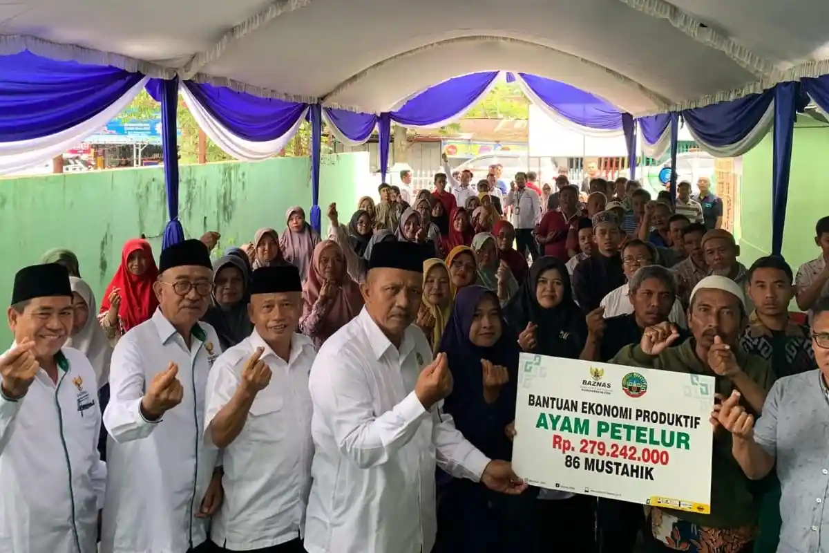Baznas Blora Salurkan Bantuan Paket Budidaya Ayam Petelur ke 86 Mustahik