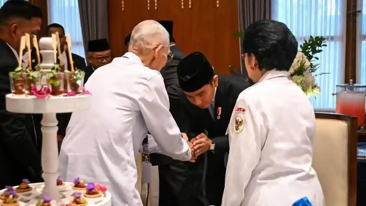 DPR Akan Bacakan Surat Pemakzulan Wapres Gibran, Ada 4 Jenderal Bintang 4 hingga Respons PDIP