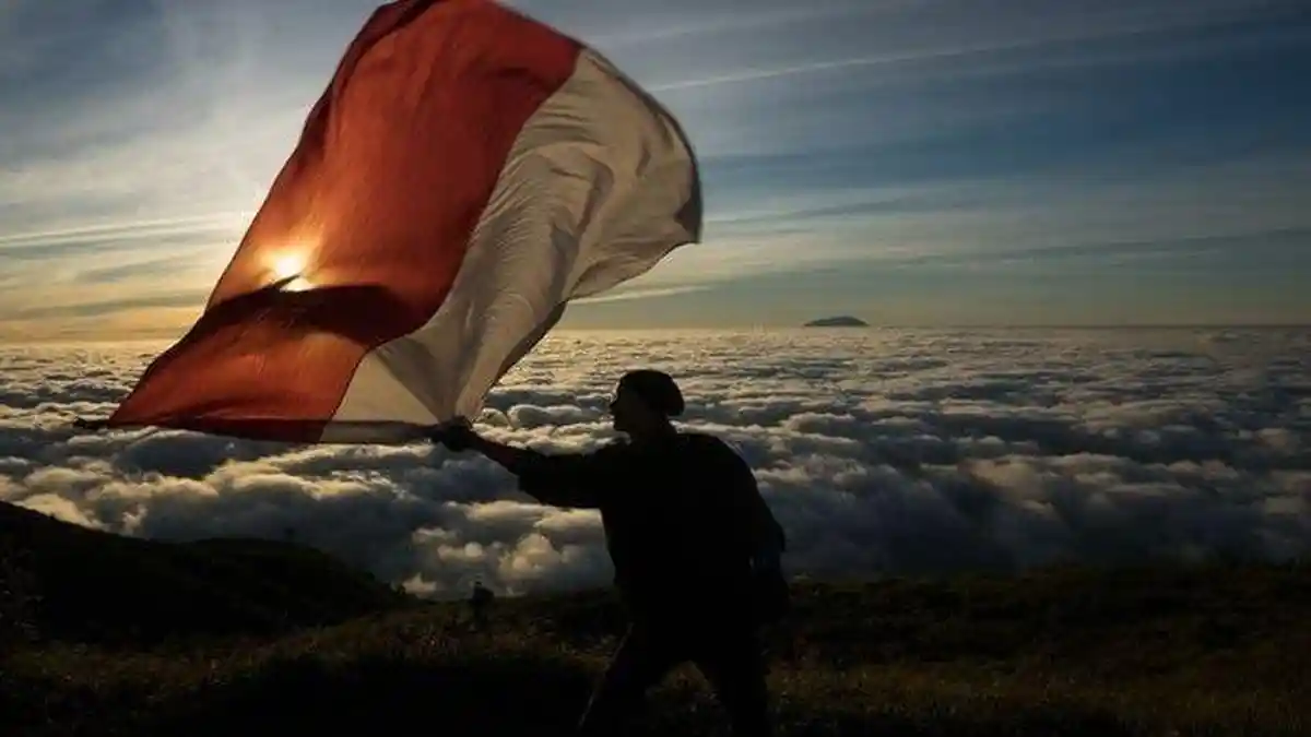 Kasus Wanita Penggunting Bendera Merah Putih dan 2 Orang Lainnya, Tergantung Hasil Pemeriksaan