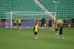 Timnas Polandia Uji lapangan