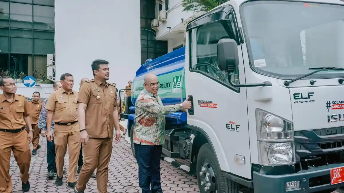 Dukung Pembangunan, PT Musim Mas Berikan CSR Tiga Unit Mobil Tangki Air ke Pemko Medan