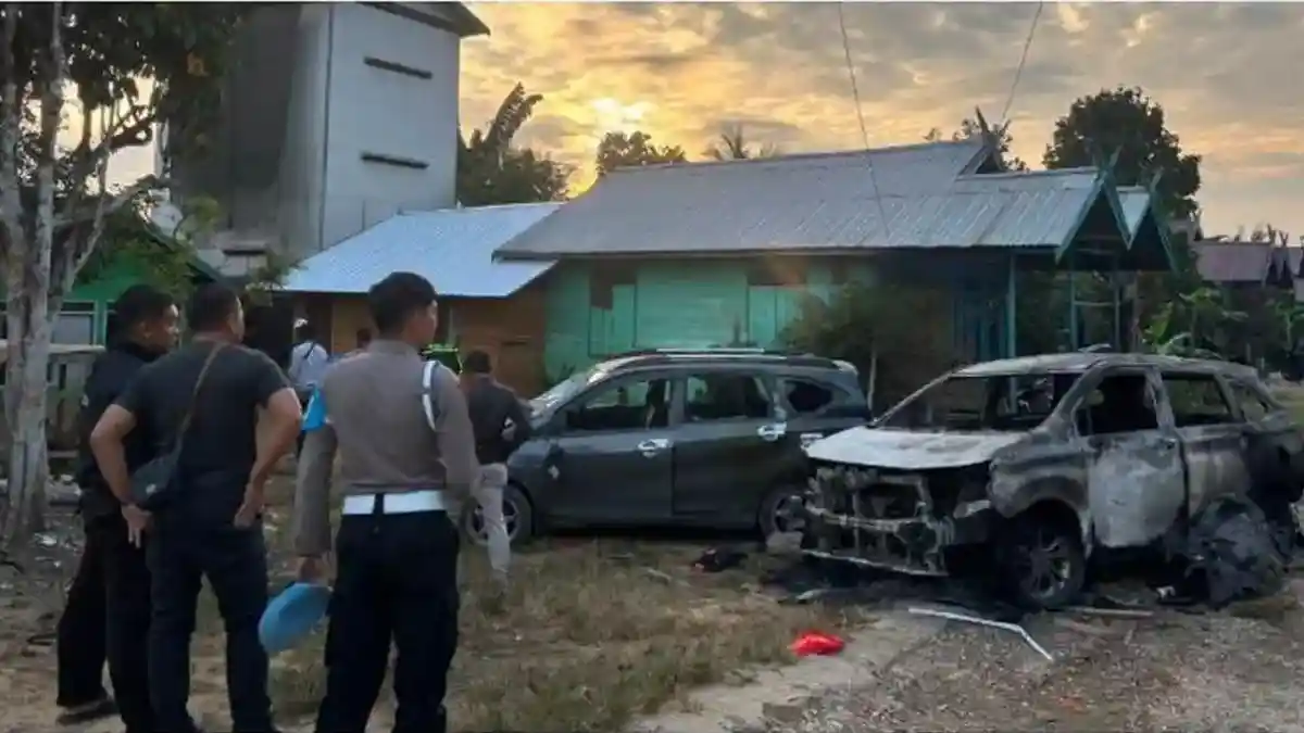 Keluarga Bandar Sabu Tewas Ditembak Polisi, Sementara 1 Polisi Dibunuh Saat Penggerebekan - Tribunbatam.id