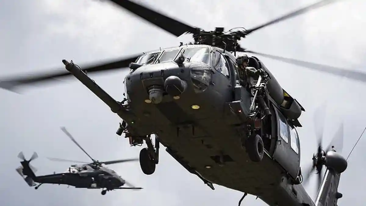 Dua Helikopter HH 60 Blackhawk AS Bertabrakan dan Terbakar Saat Latihan Militer di Kentucky