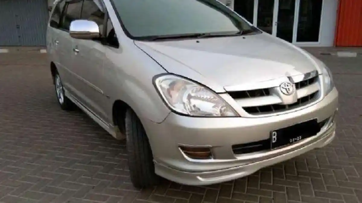 Daftar Harga dan Spesifikasi Mobil Bekas Toyota Kijang Innova 2005 ...