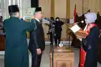 zaplin-epani-saat-dilantik-dan-mengucap-sumpah-jabatan-ketua-dprd-oku_20160602_140729.jpg