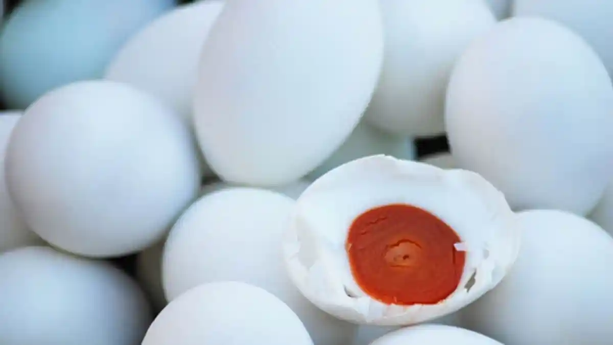 6 Manfaat Telur Asin Bagi Kesehatan Tubuh