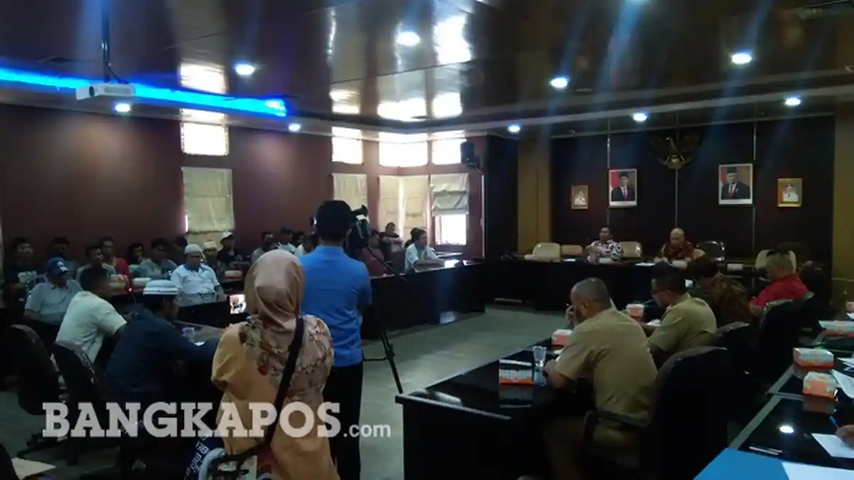 Nelayan Batu Belubang Datangi Kantor DPRD, Minta Penggunaan Fuel Card Tak Sama dengan Umum