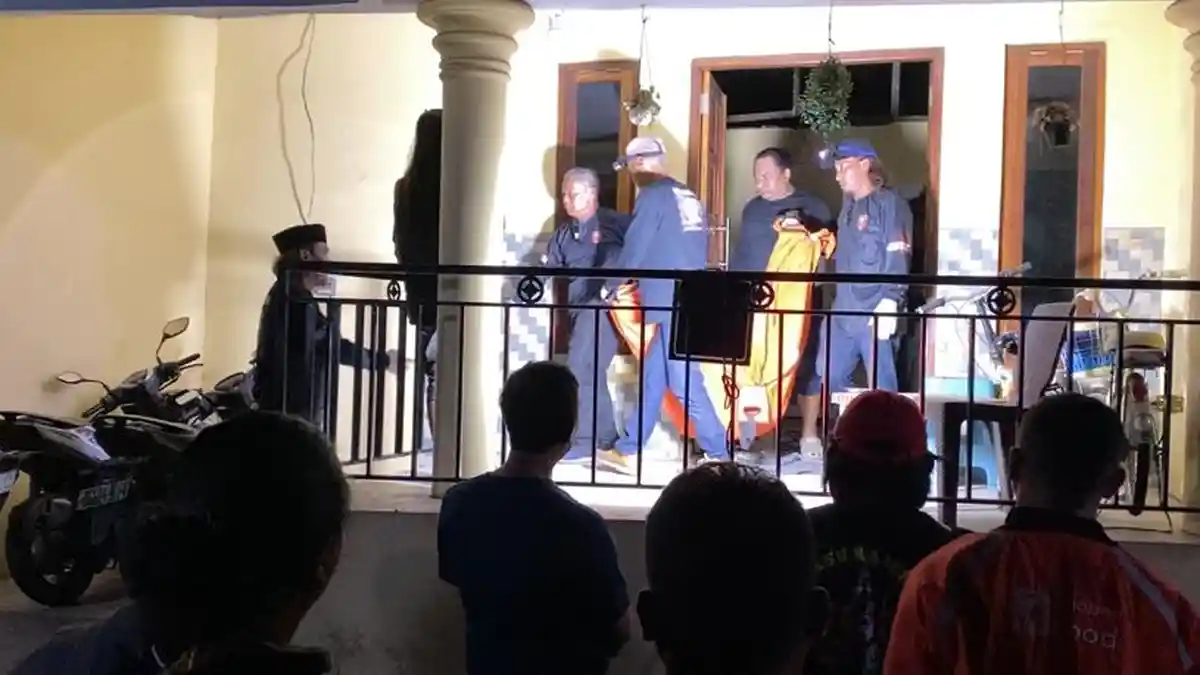 BREAKING NEWS: Ledakan di Rumah Tambakrejo Semarang Tewaskan Bocah SD