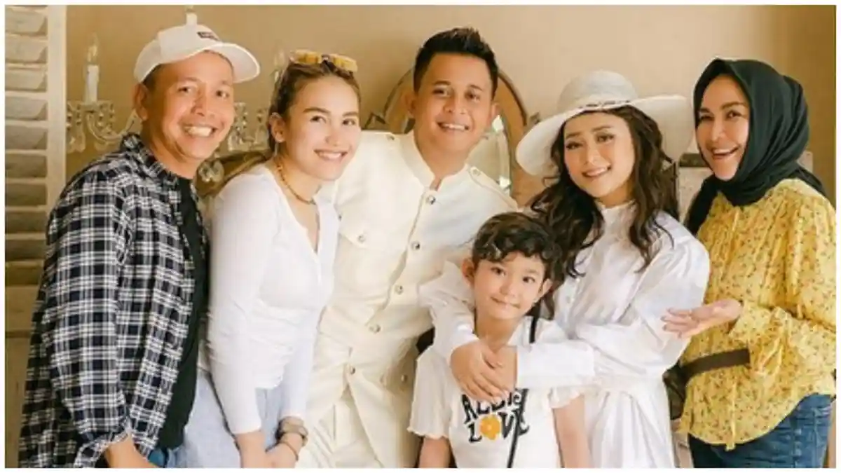 Terungkap Jenis Kelamin Calon Bayi yang Dikandung Adik Ayu Ting Ting, Cowok Atau Cewek?