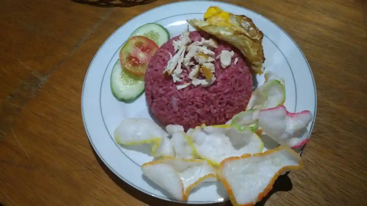 Resep Nasi Goreng Merah, Tambahkan 1 Sendok Angkak