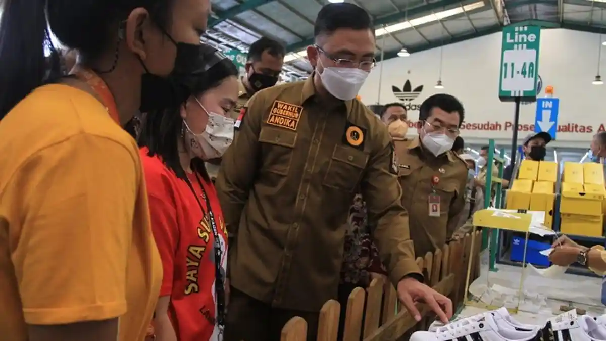 Andika Hazrumy Minta Pelaku Industri Utamakan Perhatian kepada Pekerja Lokal