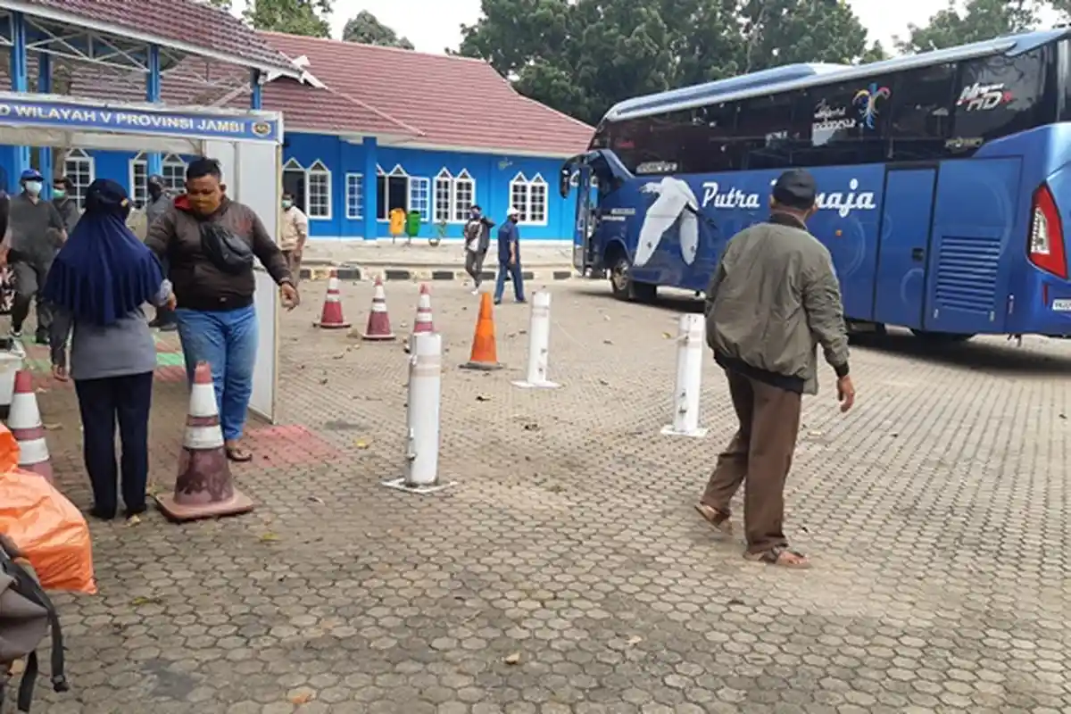 Jelang Nataru, Penumpang Bus Terminal Alam Barajo Naik Drastis, 2.029 Orang Tinggalkan Kota Jambi