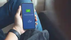 Gaya-Hidup-Cashless-Tanpa-Cemas-Rahasia-Aman-Bertransaksi-di-Era-Serba-Digital.jpg