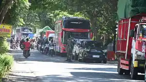 tni-turun-ke-macet.jpg