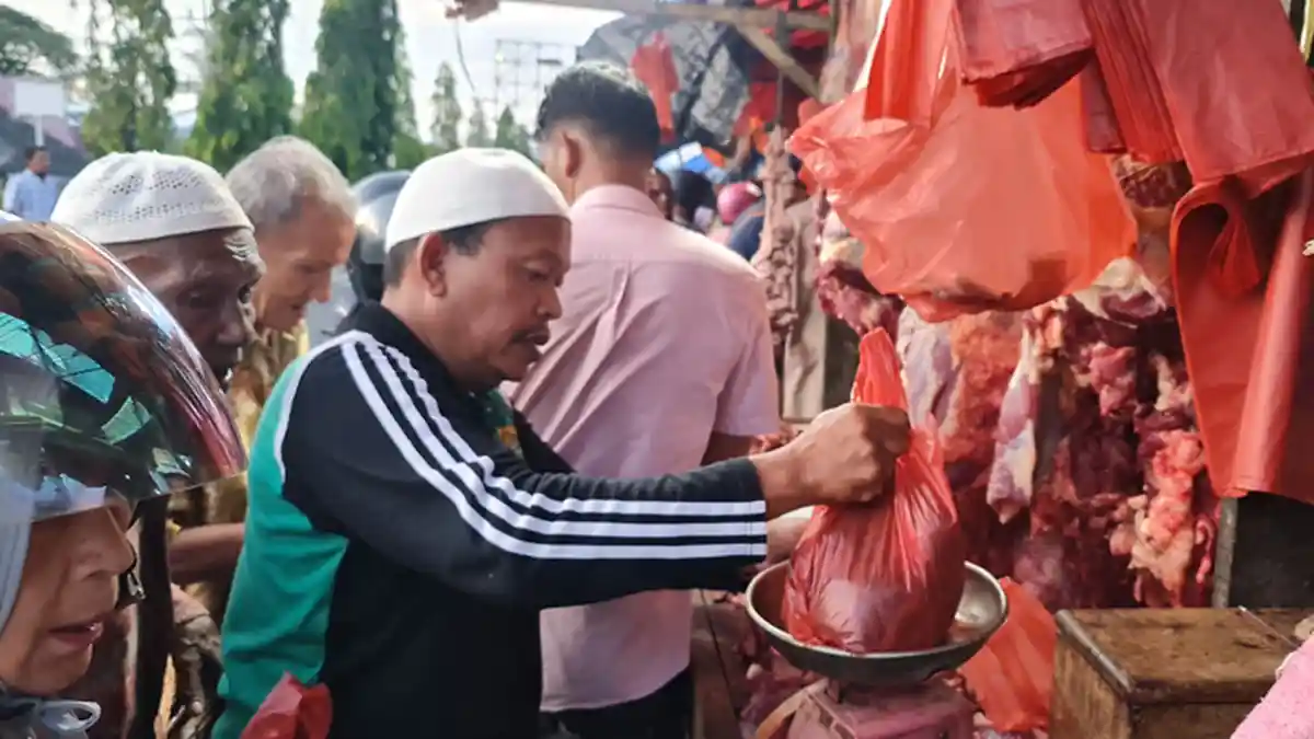 Harga Daging Meugang di Pidie Rp 180.000/Kg,  Warga Padati Pusat Pasar
