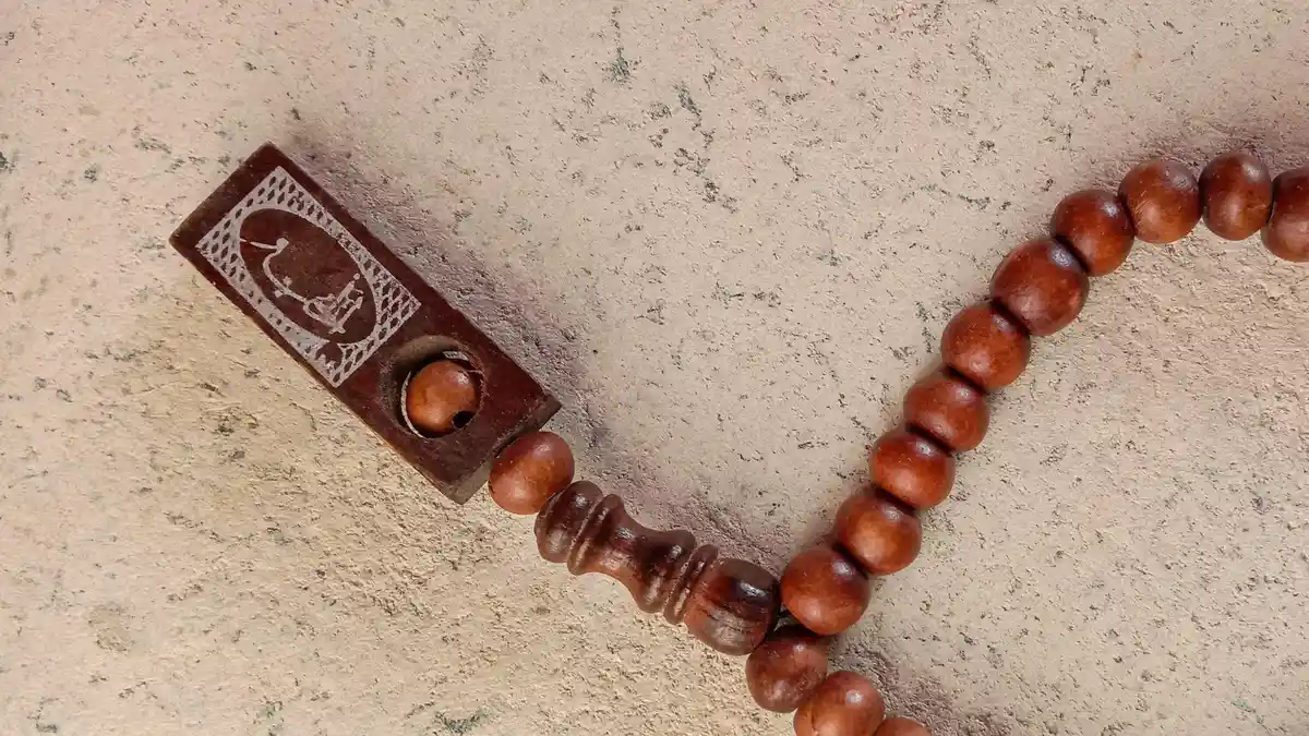 Doa Tahlil Singkat dengan Tulisan Arab, Latin dan Terjemahan