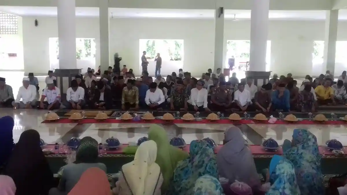Pemkab Barru Gelar Isra Mi'raj di Masjid Agung Nurul Iman