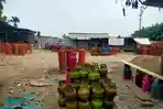 Ribuan-tabung-gas-berbagai-ukuran-disita-petugas-dari-dua-gudang-tempat-pengoplosan-gas.jpg