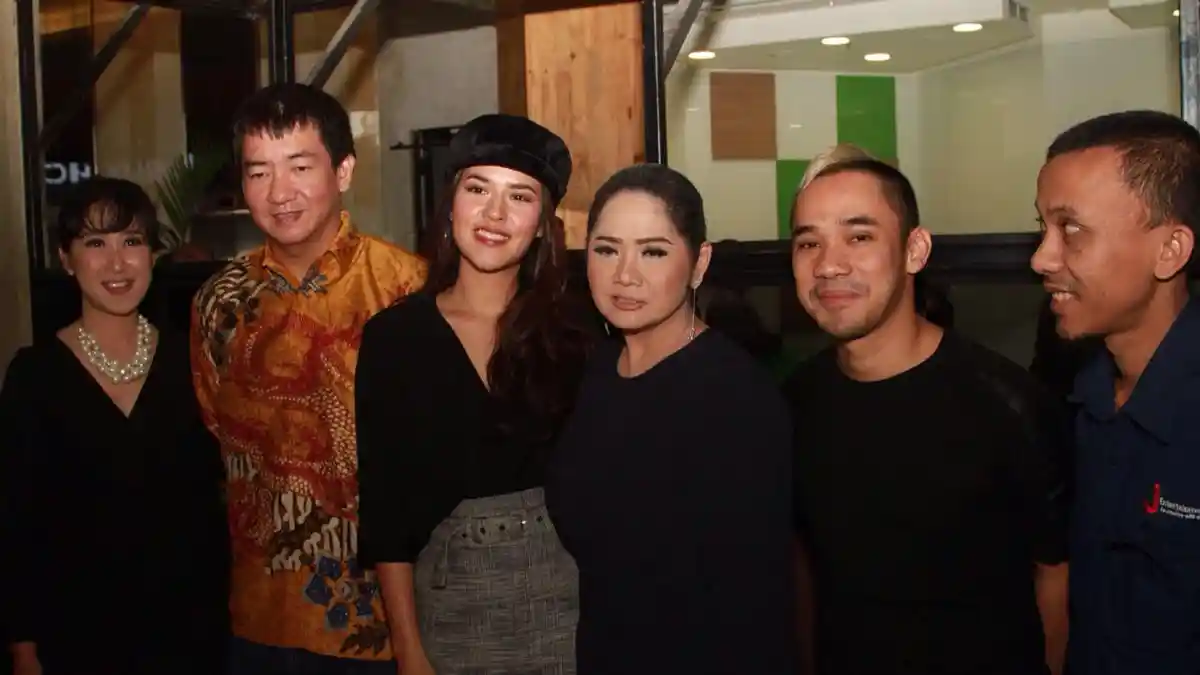 Jelang Konser Bareng, Raisa dan Vina Panduwinata Saling Puji