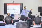 Edi-Susanto-saat-menyampaikan-materi.jpg