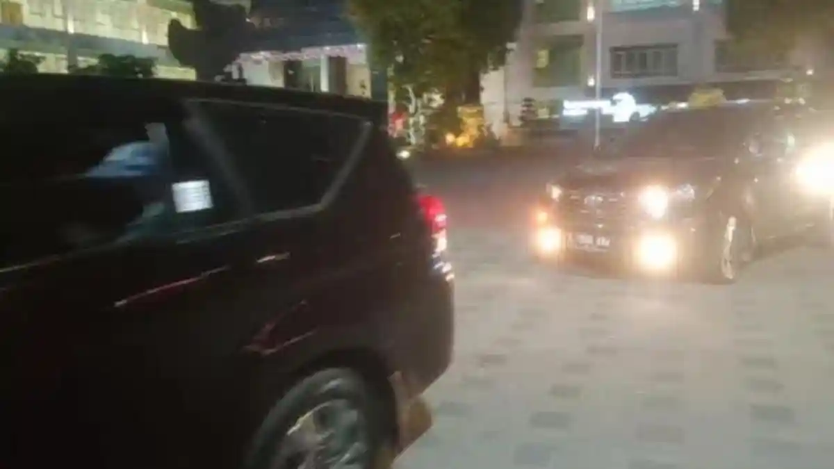 Hampir 5 Jam KPK Geledah Kantor Pemkab Lamongan