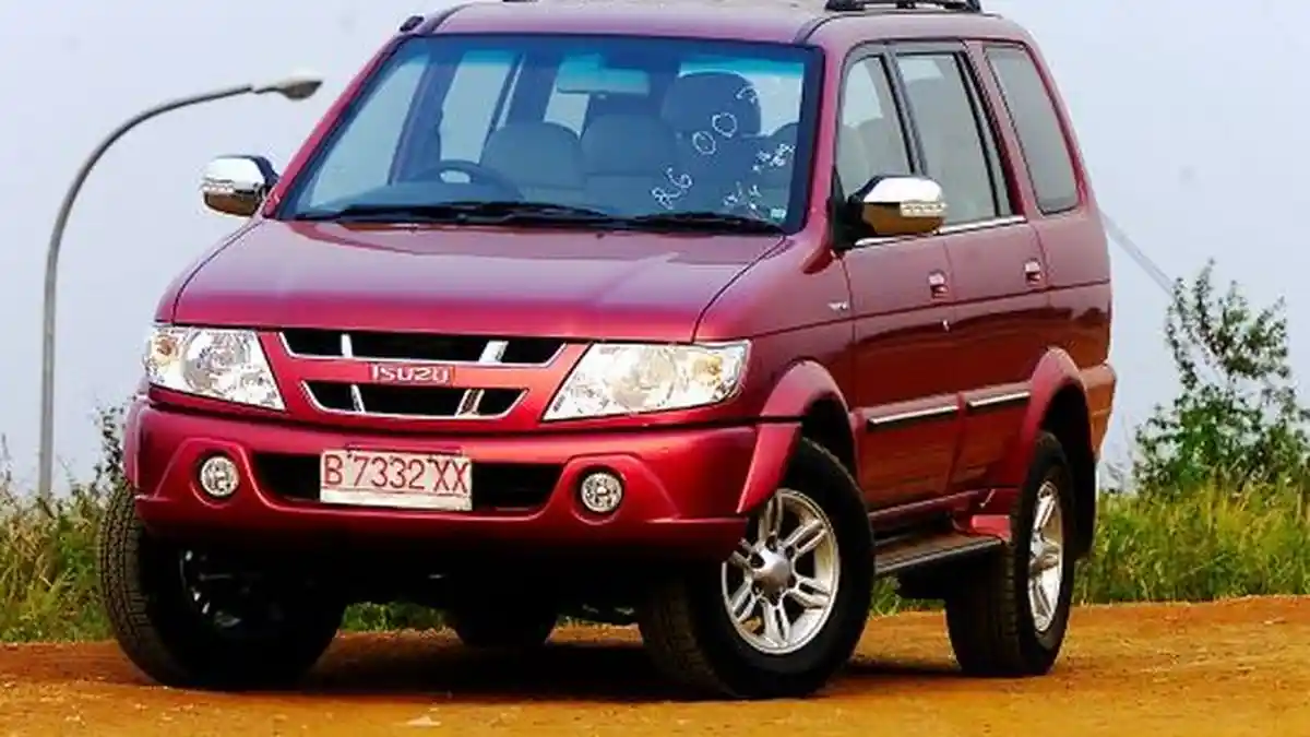Isuzu Panther Si Bandel Irit BBM Masuk Kategori Mobil Hobi