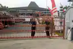 gedung-dprd-kendal-ditutup-sementara.jpg