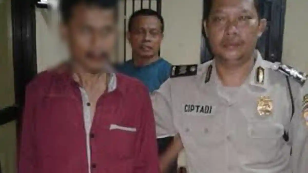 Maling Nekat! Curi Barang Segede Ini Dibawa Pakai Motor, Orang Sekampung pun Memergoki
