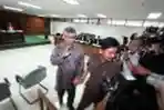Akil Bersaksi dalam Sidang Chairunnisa