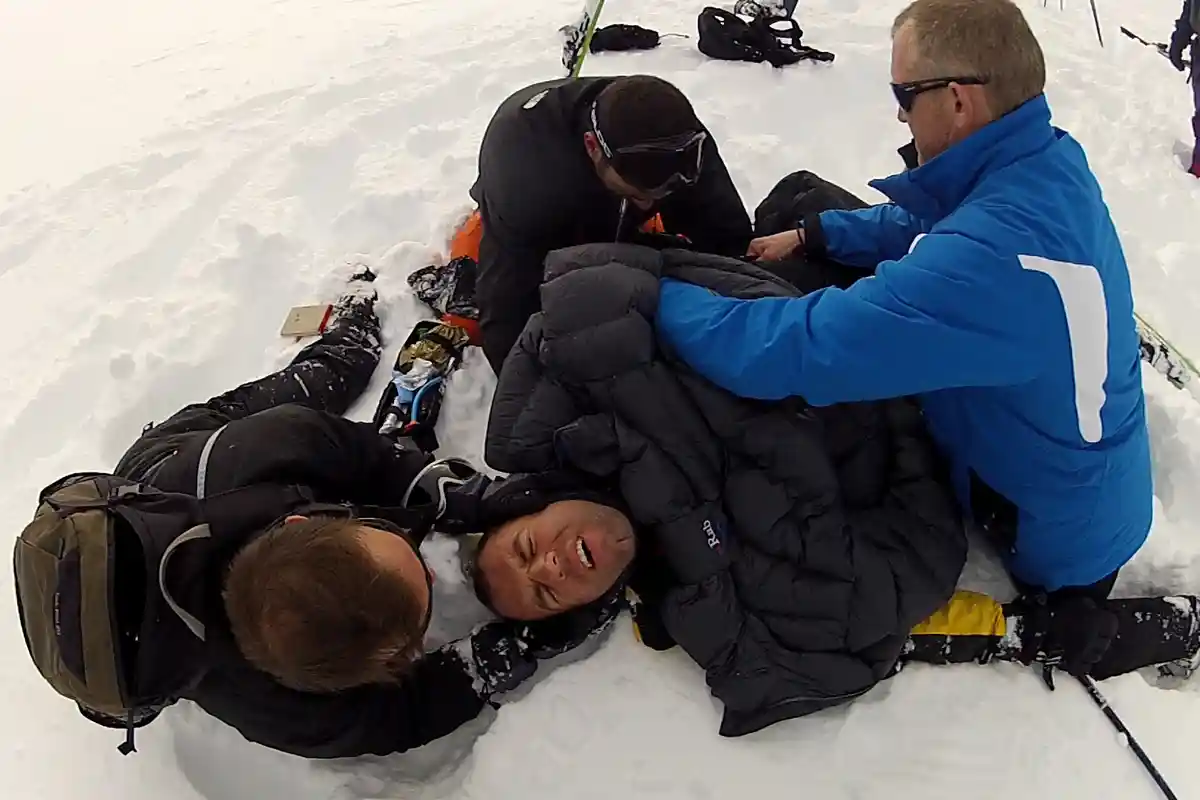 Viral Pendaki Rinjani di NTB Bagikan Tips Atasi Cewek Hipotermia dengan Disetubuhi, Basarnas: Sesat!