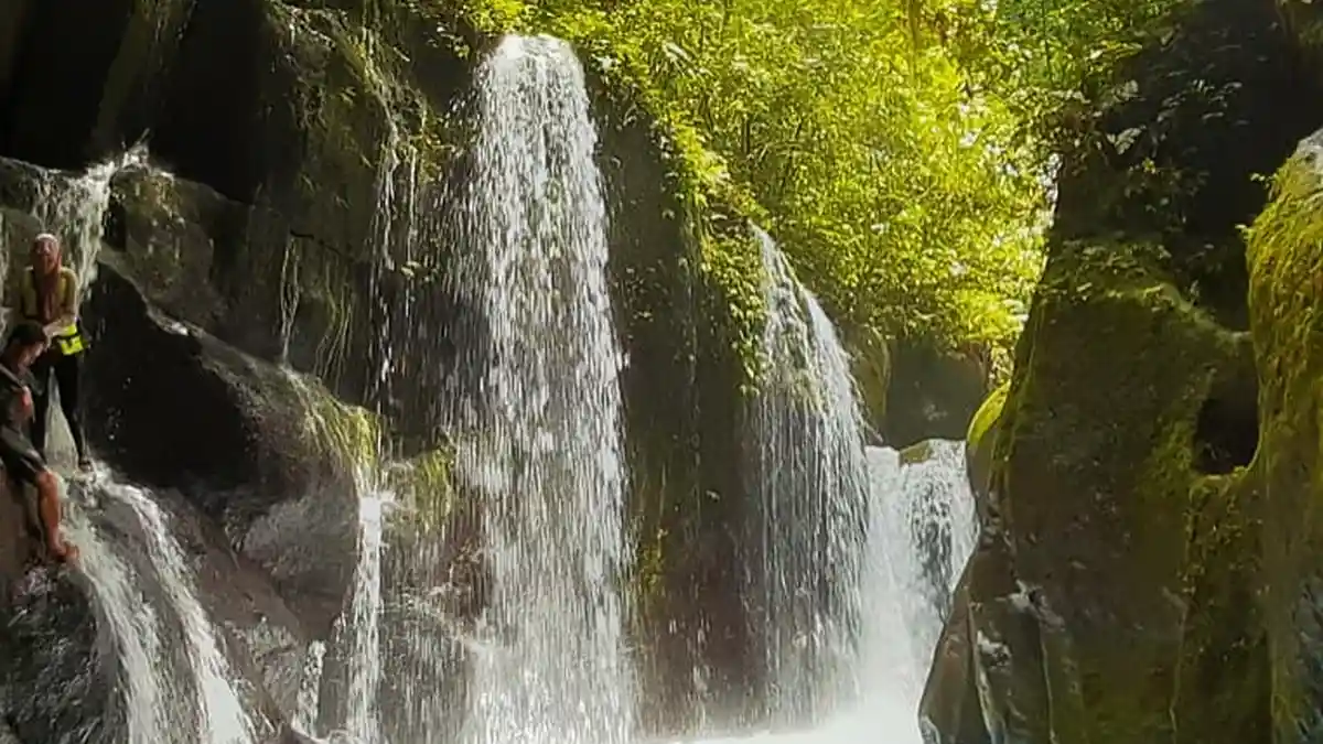 Air Terjun Teroh-teroh dan Kolam Abadi, Destinasi Wisata yang Alami dan Jernih di Kabupaten Langkat