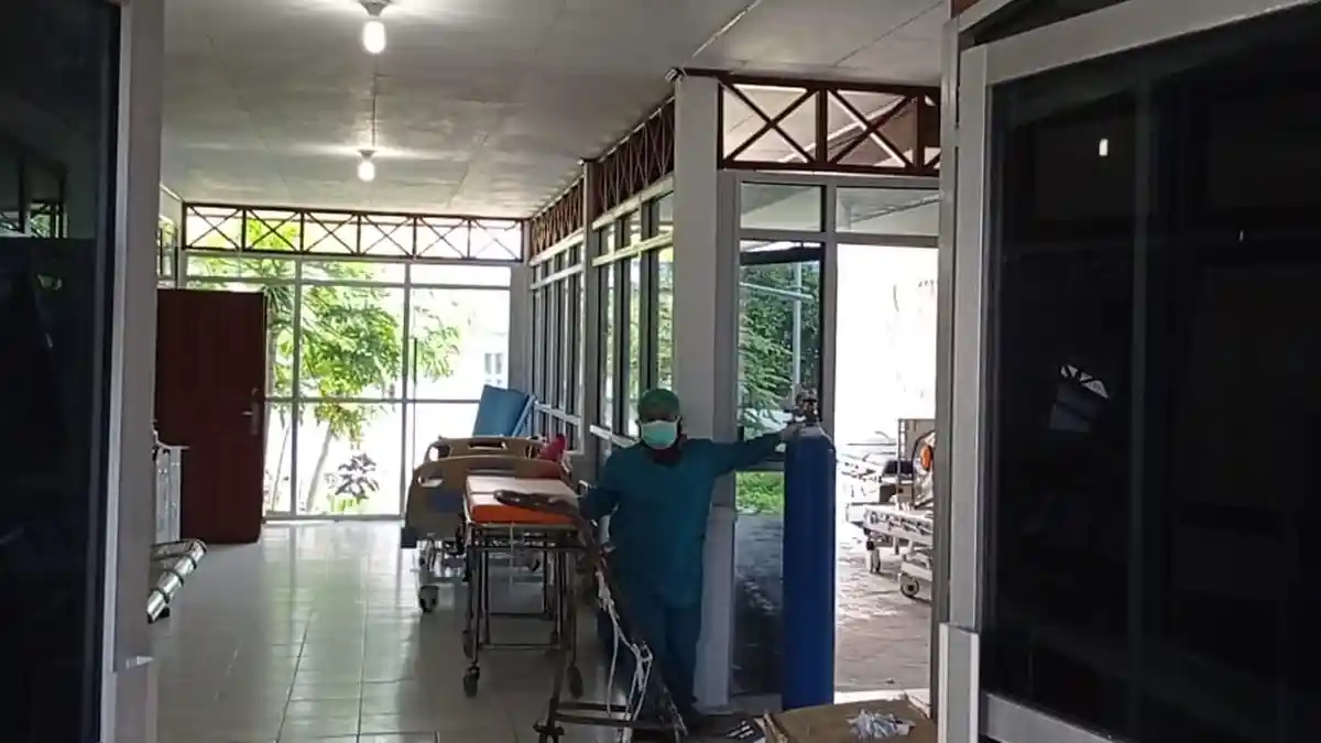 Banyak Warga Tak Percaya Covid-19, Petugas Isolasi RSUD Manokwari: Mereka Baru Sadar setelah Kena