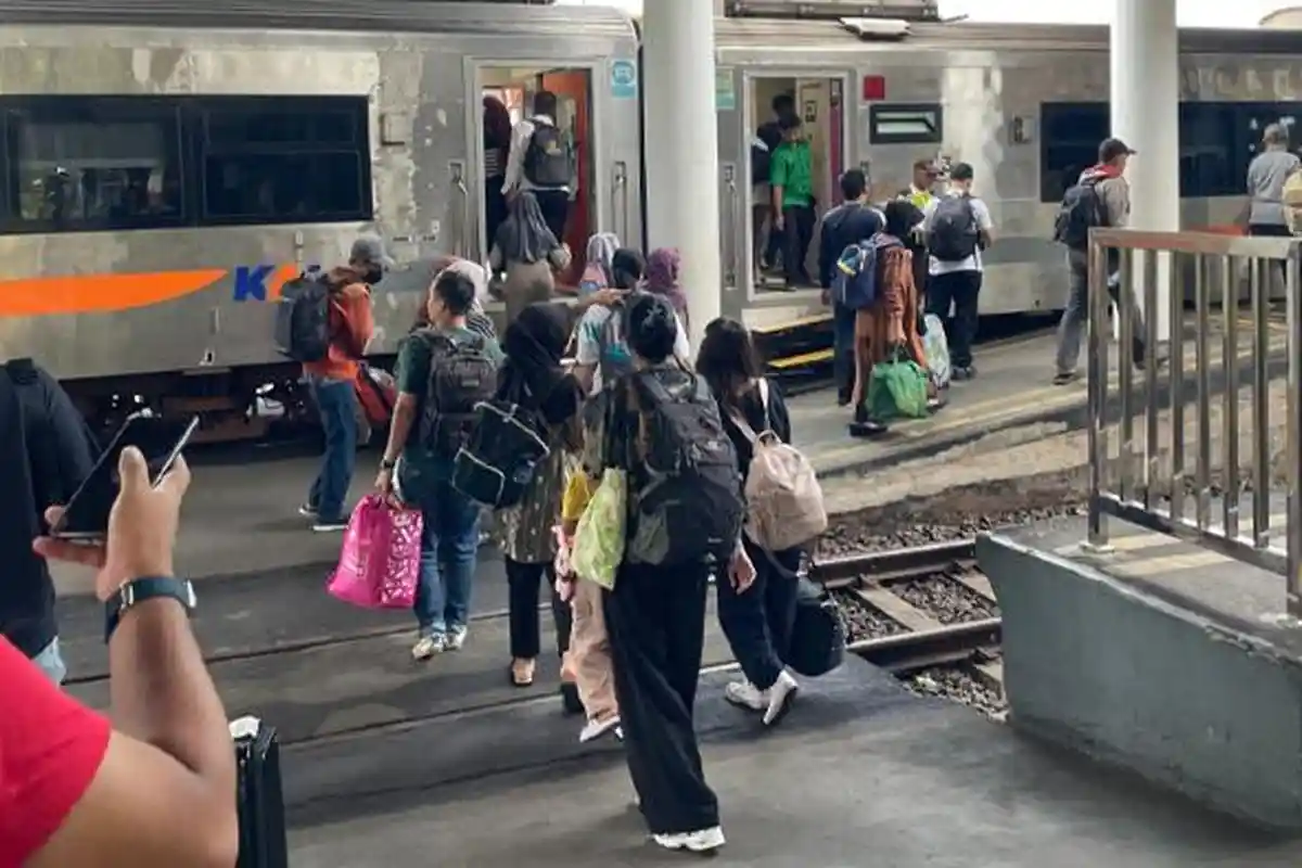 Daftar KA Eksekutif Jarak Jauh Yang Memberikan Tarif khusus Wilayah Daop 8 Surabaya