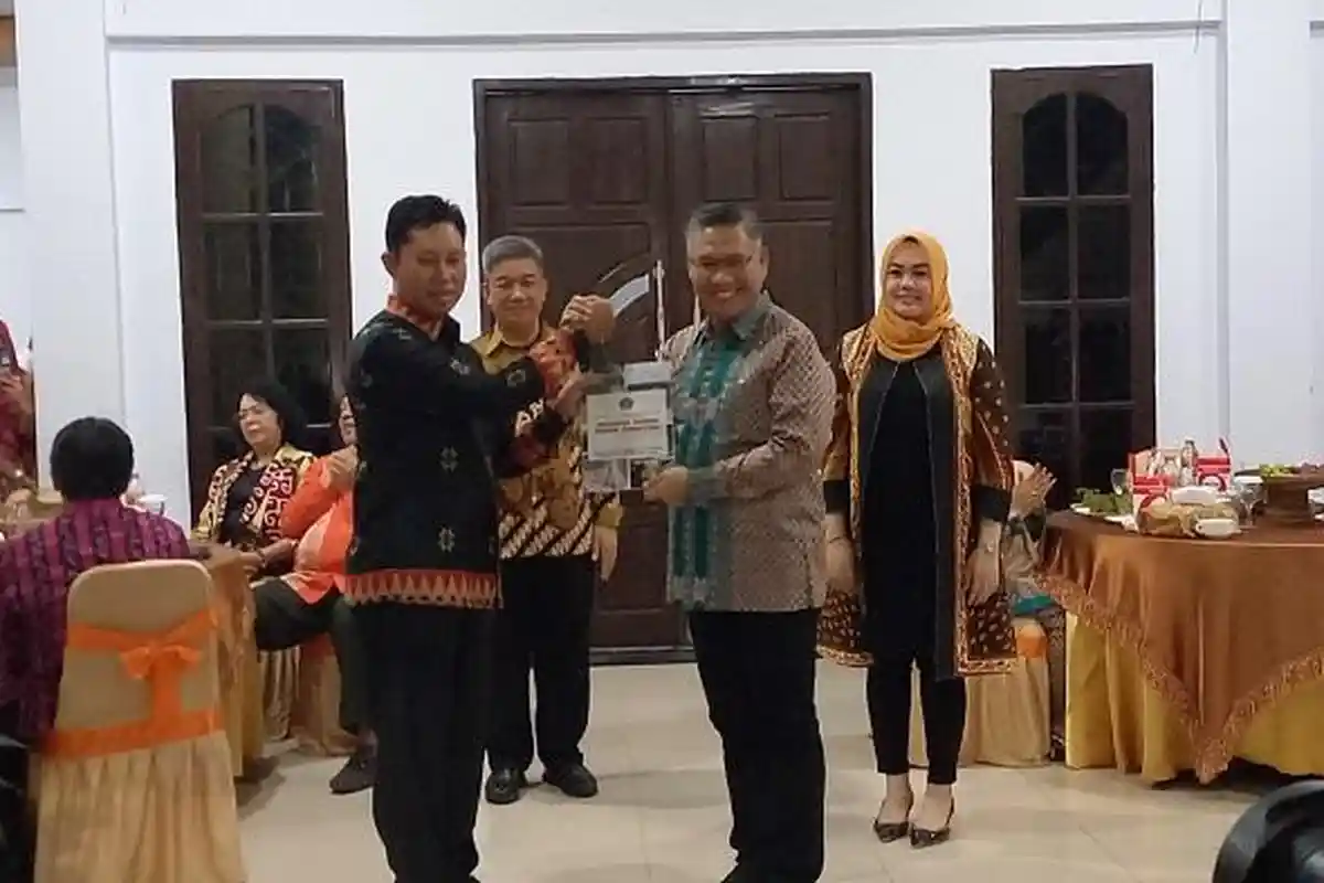 Pesan Sulkarnain Kadir untuk Pj Wali Kota Kendari Asmawa Tosepu Saat Pisah Sambut di Rumah Jabatan