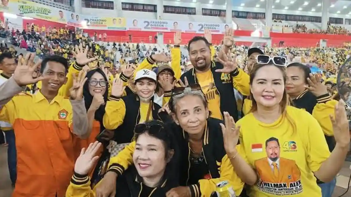 Ribuan Pendukung Alex Tampubolon Meramaikan Kampanye Akbar Partai Golkar di Medan