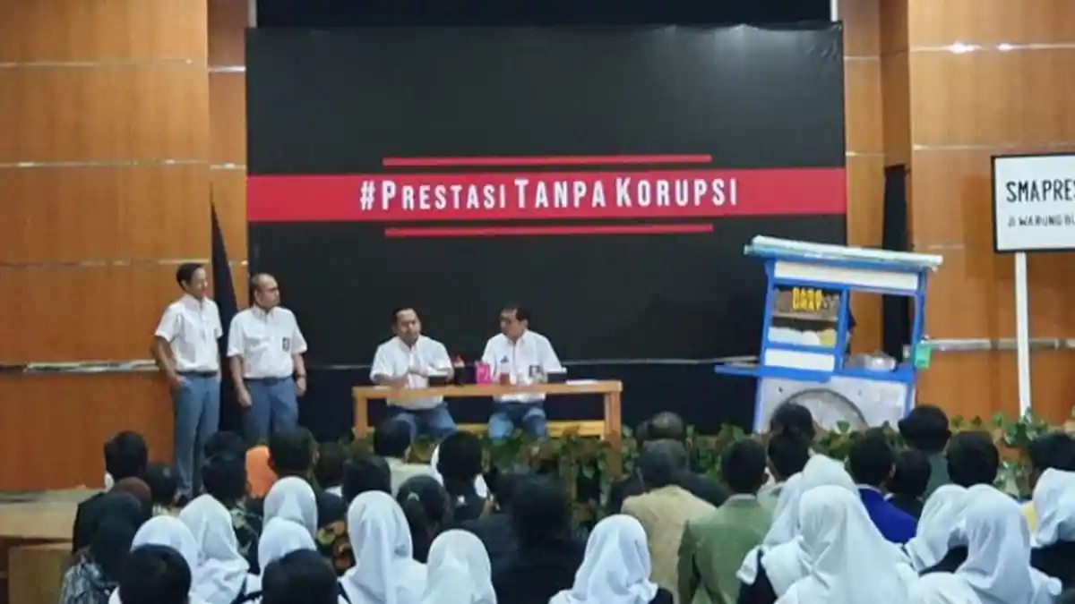 Lihat Akting Tiga Menterinya di Pentas Antikorupsi, Jokowi Terpingkal-pingkal