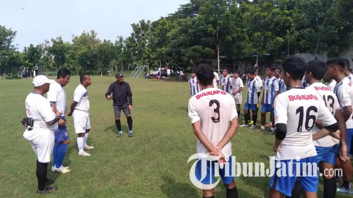 LDR dengan Anak Didiknya, Pelatih PSG Gresik I Putu Gede Ungkap Cara Mengontrol Skuadnya