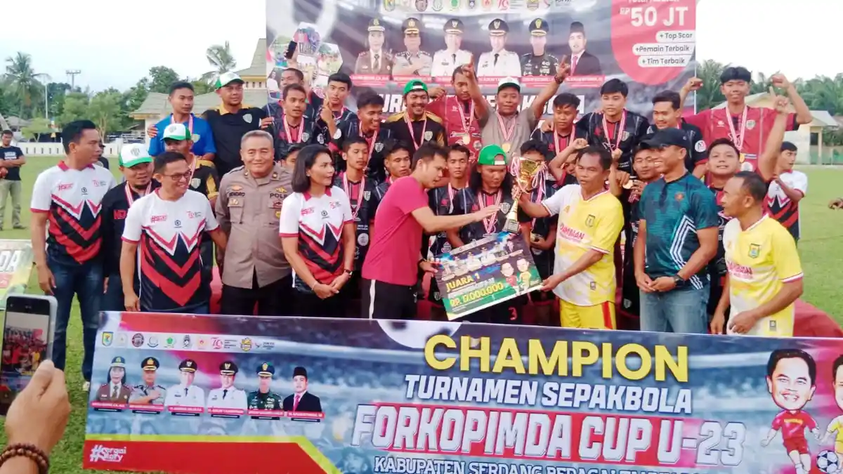 Pengamanan TNI-POLRI di Final Sepakbola Piala Forkopimda Sergai, Pelaku UMKM Raup Keuntungan