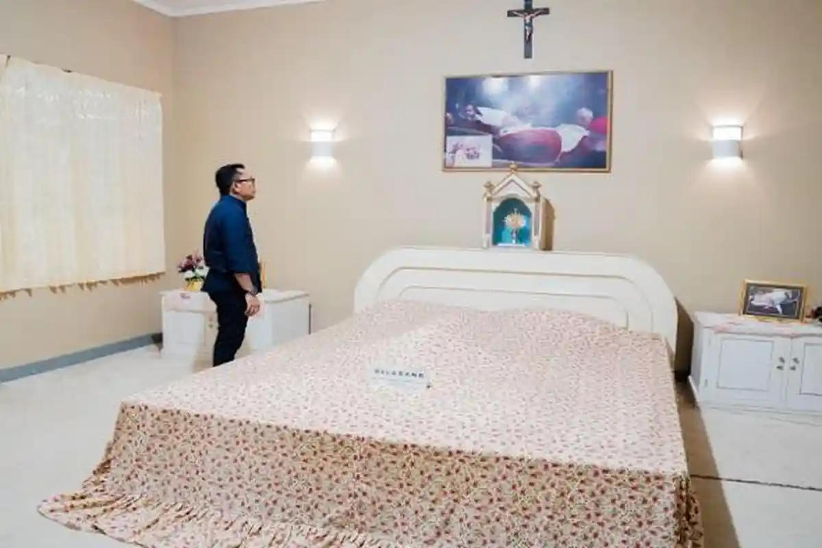 Telusuri Perjalanan Apostolik Paus Yohanes Paulus II, Ansy Lema Datangi Seminari St Petrus Ritapiret