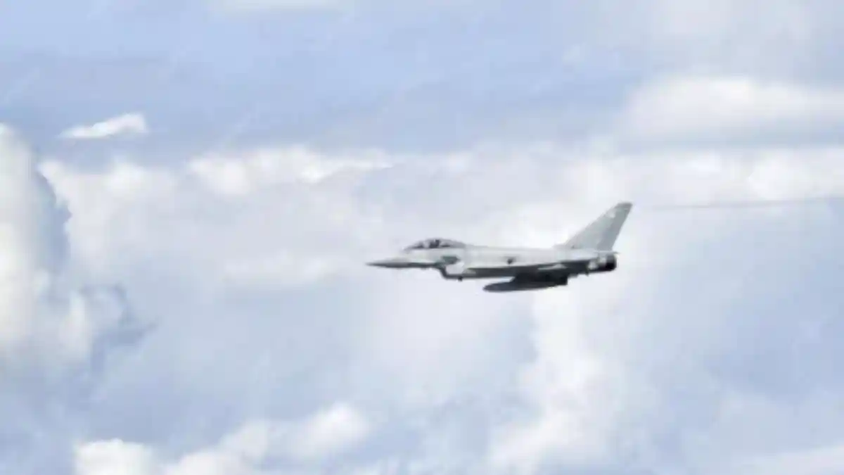 Jet Tempur F/A-18D Hornet Malaysia Meledak saat Lepas Landas di Kuantan, Pilot dan Kopilot Selamat