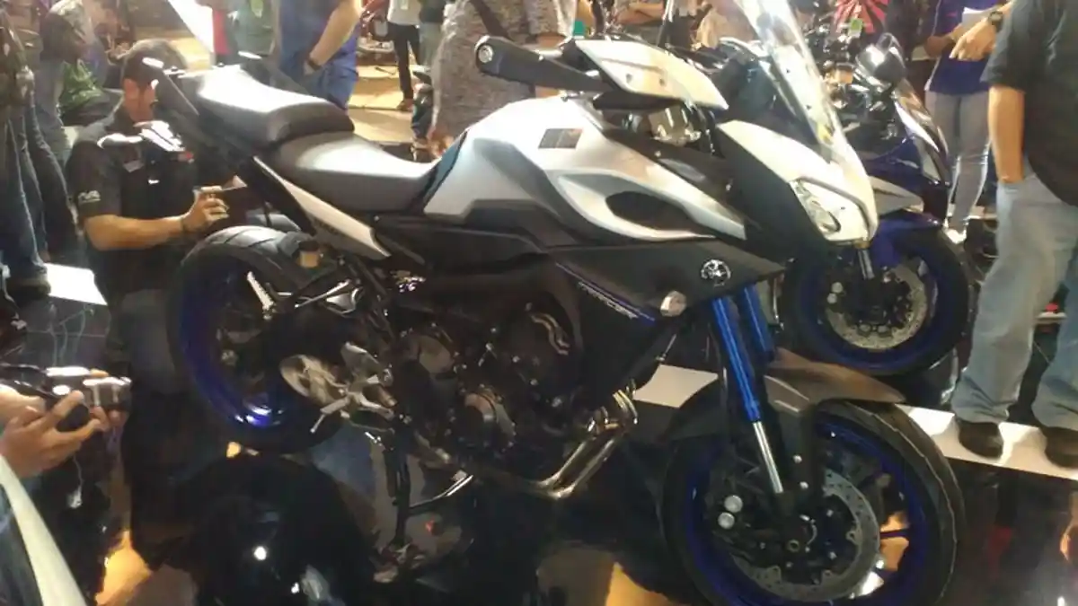 Motor Sporty Multi-Use Yamaha MT-09 Tracer Meluncur di IIMS 2016