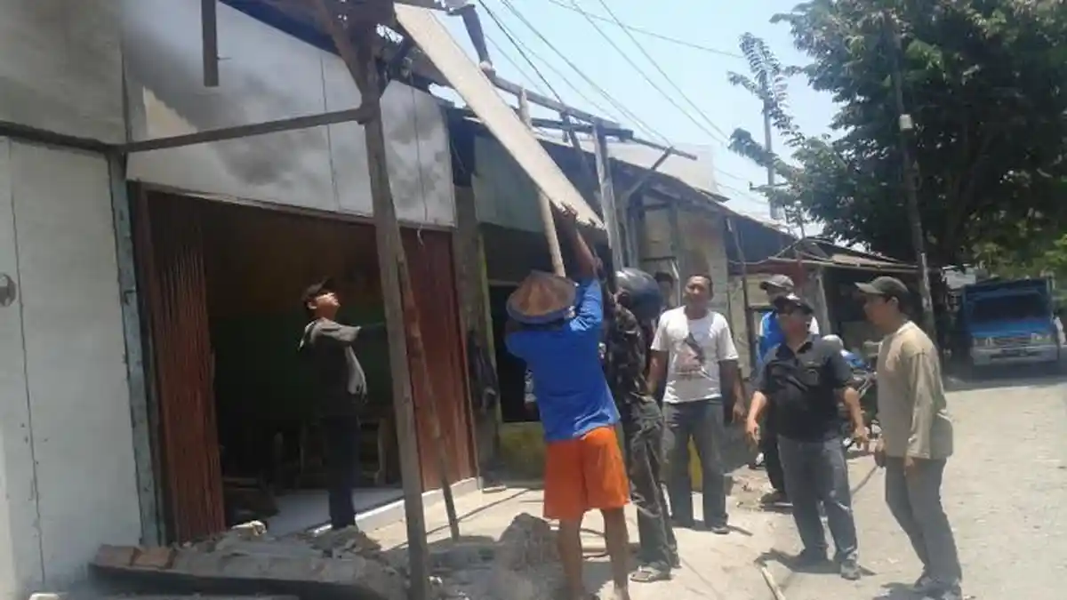 Kios Dibongkar Pihak Masjid, 33 PKL Ini Malah Merasa Senang
