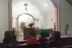 IKUT-MISA-Umat-saat-ikut-misa-di-Gereja-Paroki-Magepanda-Sikka-NTT-Minggu-9-Februari-2025.jpg