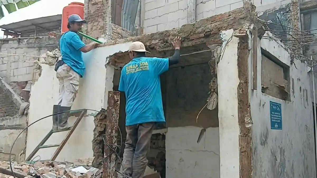 Bosan Kebanjiran, Warga Cawang Dukung Pembebasan Lahan untuk Normalisasi Kali Ciliwung - Tribunjakarta.com